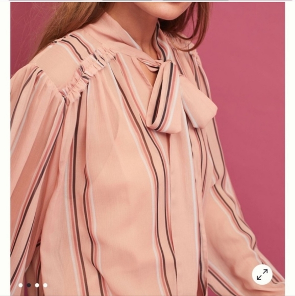 - Elegant! Beautiful rose blush blouse - Picture 5 of 6